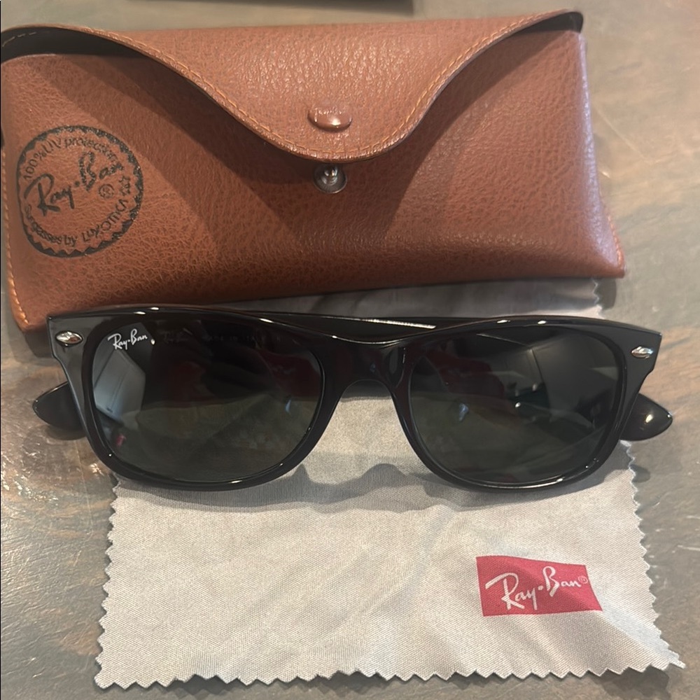 Rayban Wayfarer sunglasses